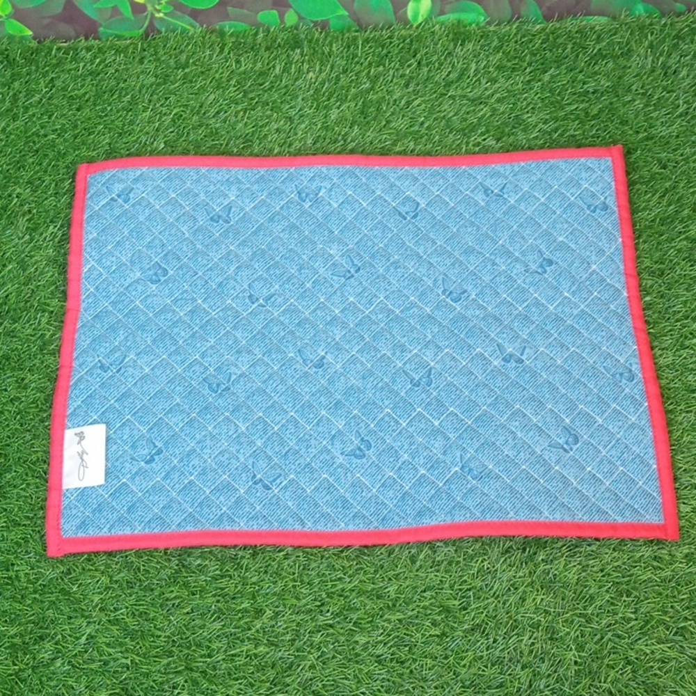 🏠🍒 Dolly Parton Floral Quilted Placemat Set - Picture 4 of 5